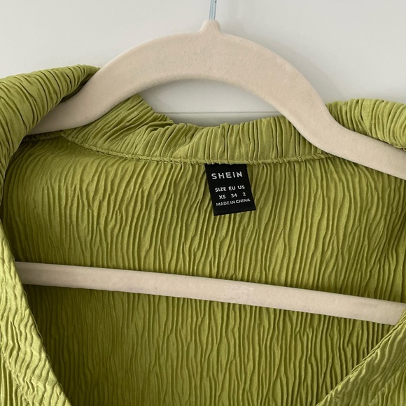 SHEIN blouse - Picture 5 of 6